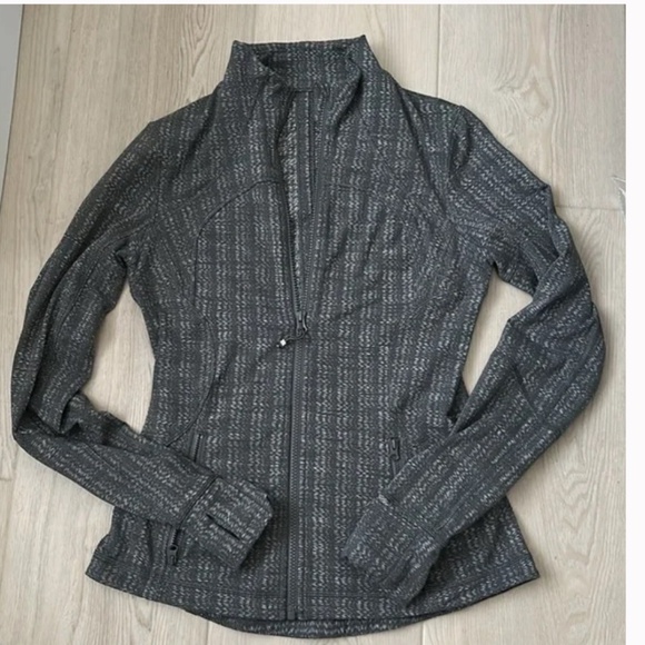 Lululemon Forme Jacket Ziggy Wee October Angel Wing - Gray Size 6 - With Cuffins - Picture 5 of 9